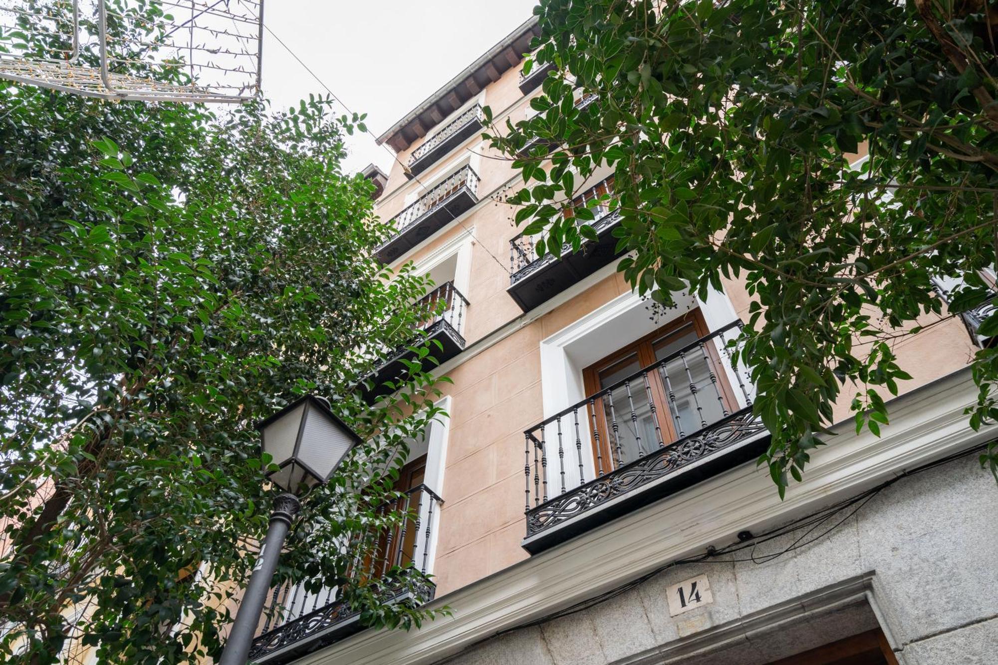 Dobo Luna Apartment *